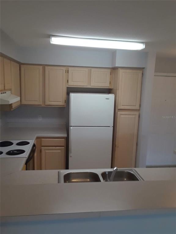 Building Photo - 14001 Fairway Island Dr