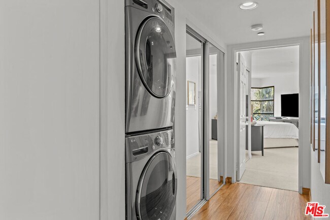 Building Photo - 12000 Goshen Ave