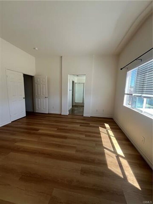 Building Photo - Desirable Temecula Home