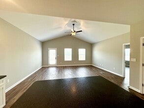 Building Photo - Woodland Park Single Family Homes