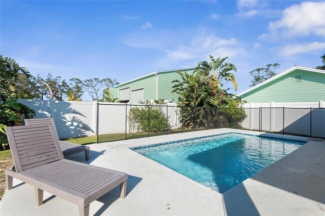 Building Photo - 27 Mala Compra Rd