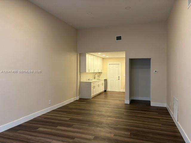 Building Photo - 206 NE 1st Ct