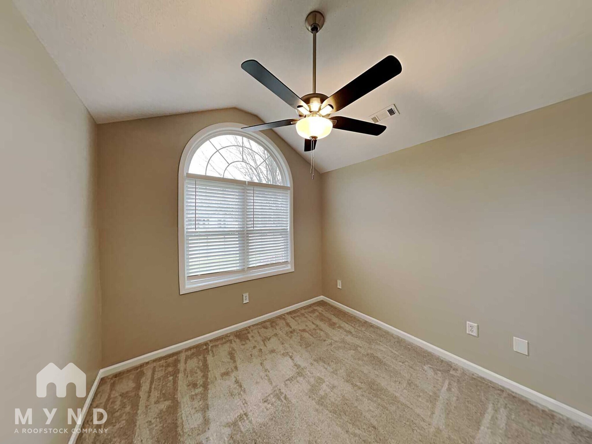 Building Photo - 816 St Andrews Pl