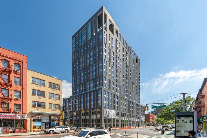 Building Photo - 205 E 110th St