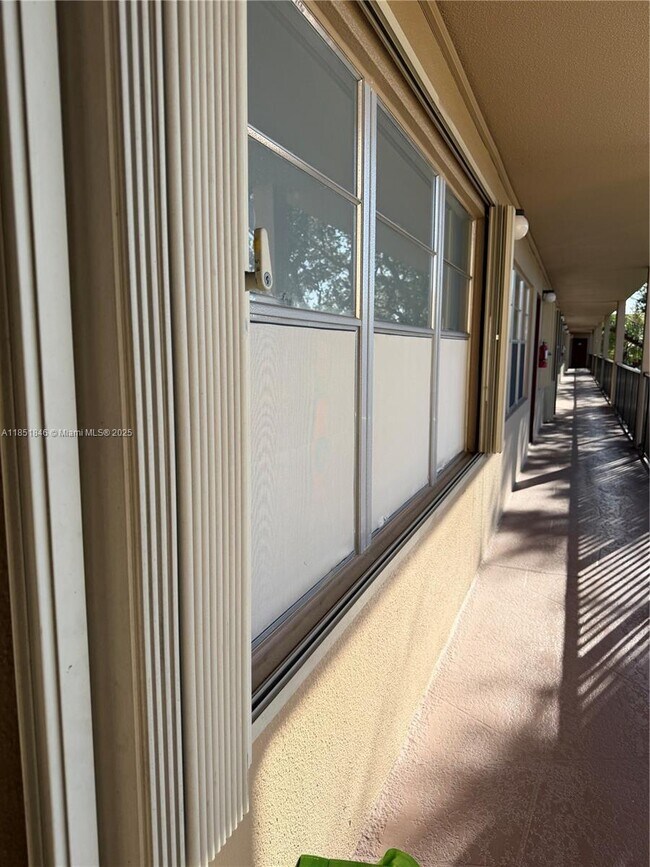 Building Photo - 801 SW 133rd Terrace