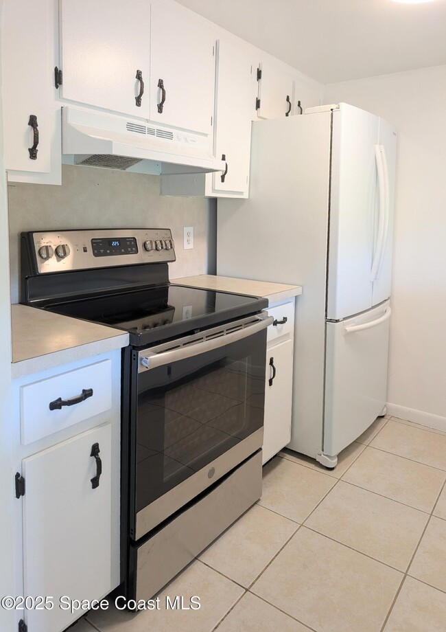 Building Photo - 121 San Juan Cir