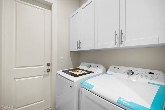 Building Photo - 3244 32nd Ave SE