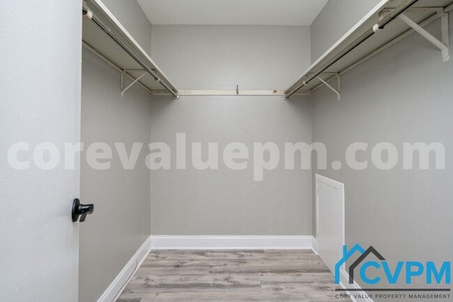 Building Photo - 1623 Fendall Ct