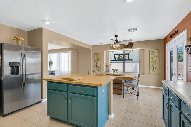 Building Photo - Private Pool Oasis  in southwest Tucson's coveted Star Valley!