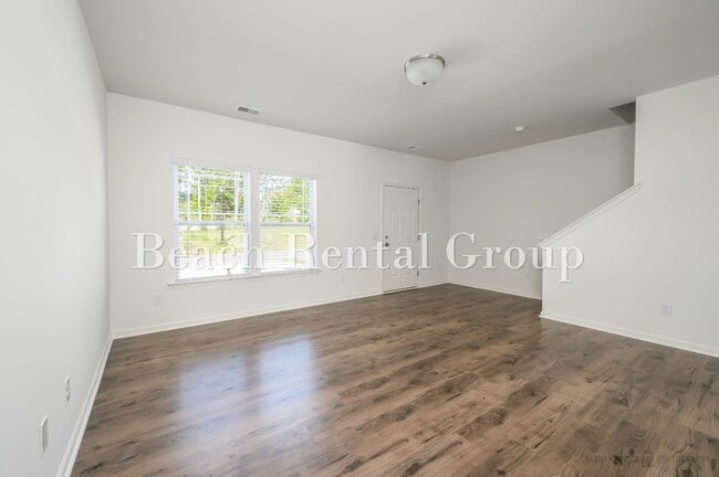 Building Photo - 209 Banbury Ln