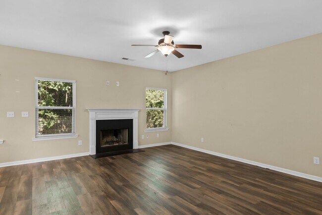Building Photo - Spacious 5BR Home with Huge Fenced Backyard in The Reserve at Wyndham Gates!