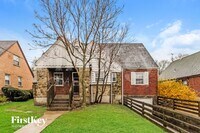 Building Photo - 1017 W North Bend Rd