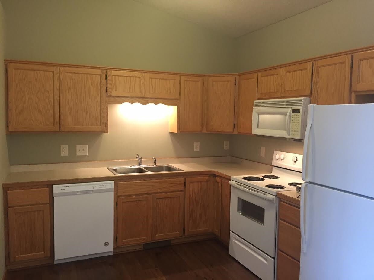 Kitchen - 15604 84th St NE