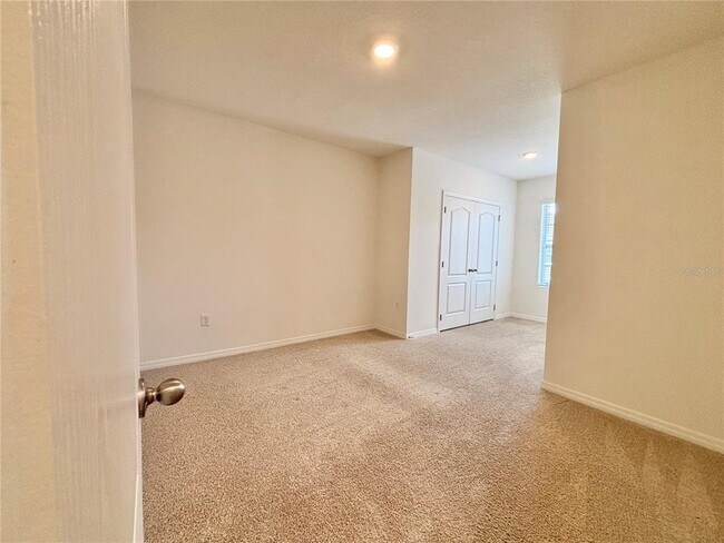 Building Photo - 1232 Yellow Finch Dr