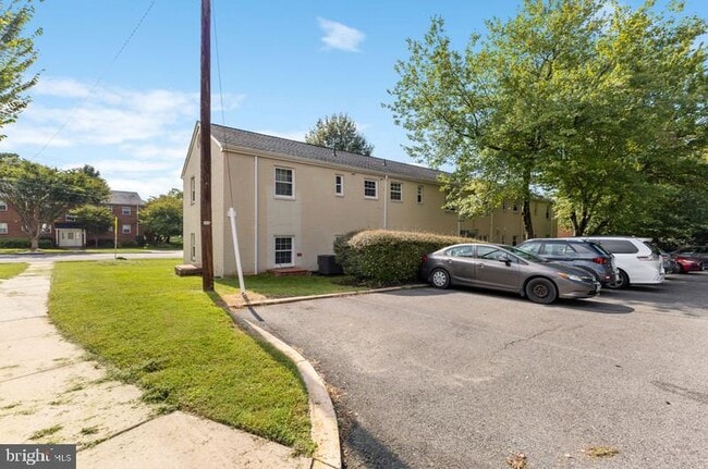 Building Photo - 2910 Peyton Randolph Dr