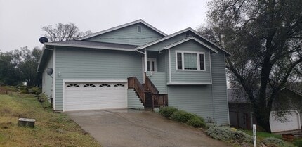 Building Photo - 18371deerhillroad.is4lease.com