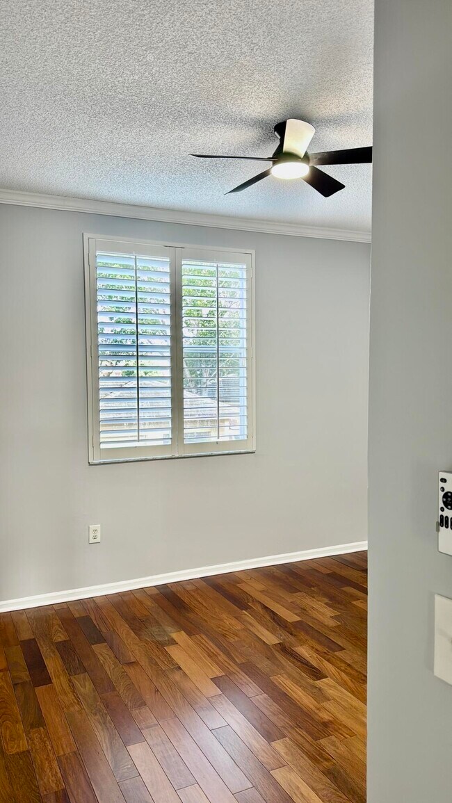 Building Photo - 2080 Greenview Shores Blvd