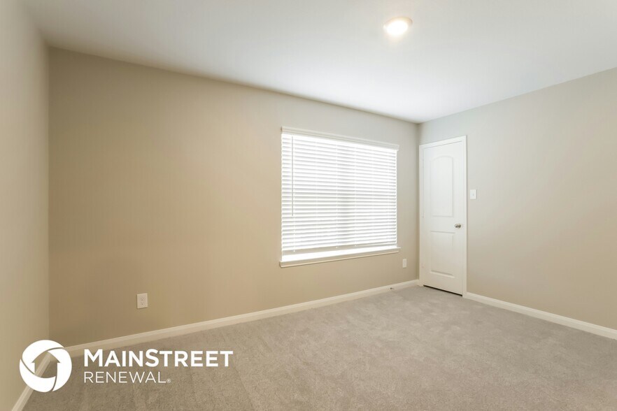 Building Photo - 23018 Bellini Dr