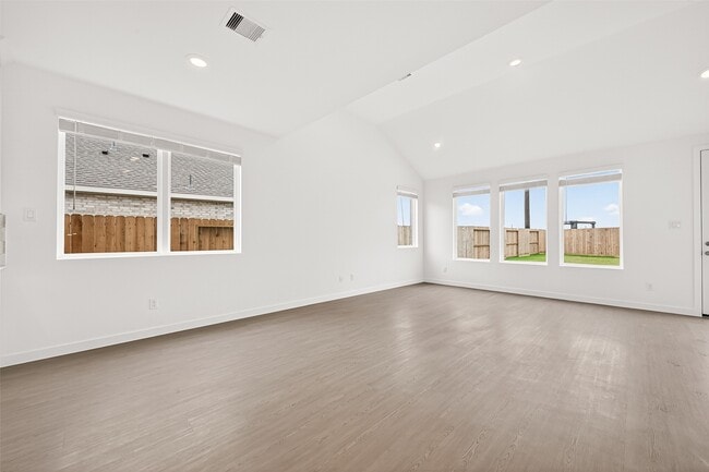 Building Photo - 31838 Blossom Ln