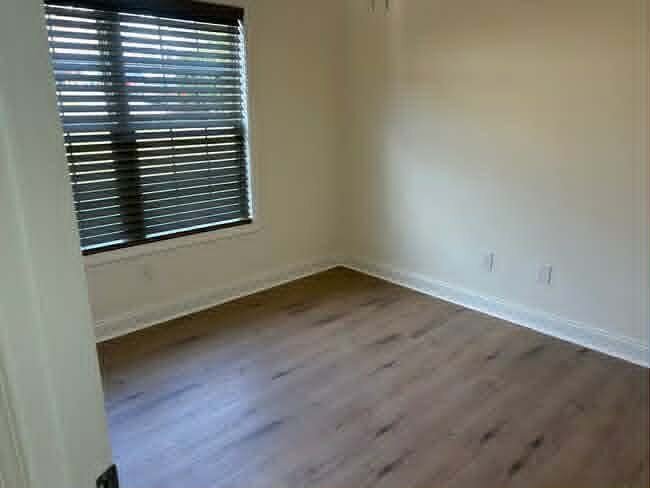 Building Photo - 151 Whispering Glen Cir