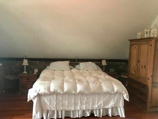 Building Photo - 2113 W Walton St