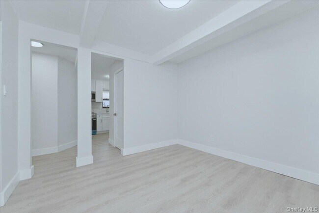 Building Photo - 136 Albany Blvd