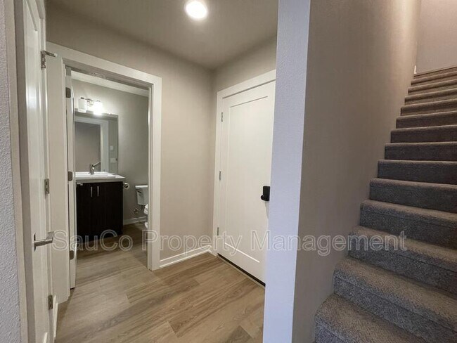 Building Photo - 17153 SW Woodpecker Ln