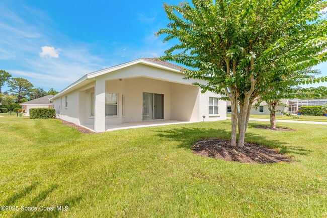 Building Photo - 1442 Areca Palm Dr