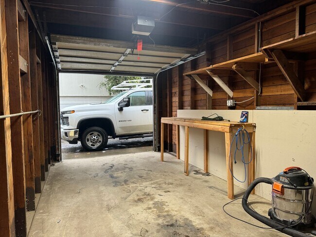 Building Photo - 2615 E St