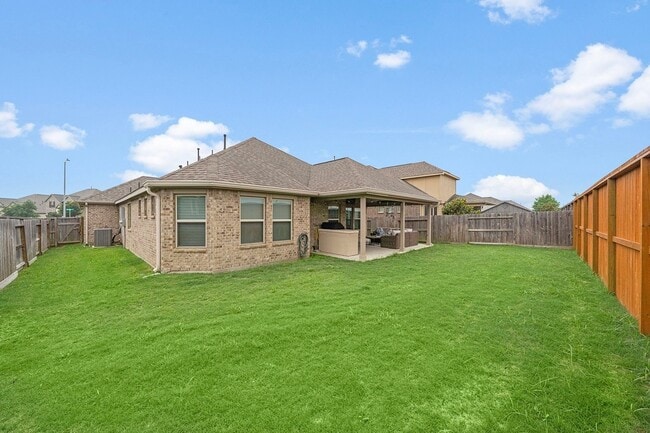 Building Photo - 23706 Via Viale Dr