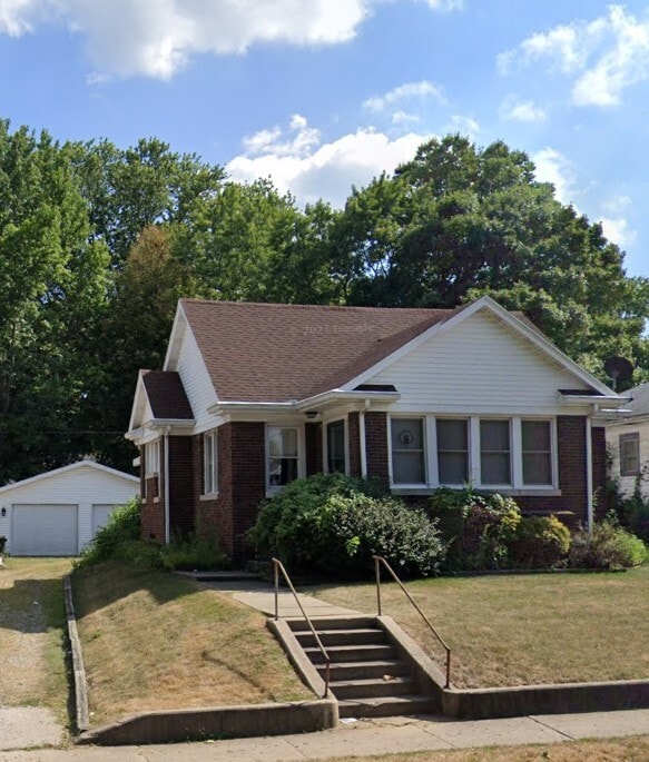 Primary Photo - 1713 W Church St