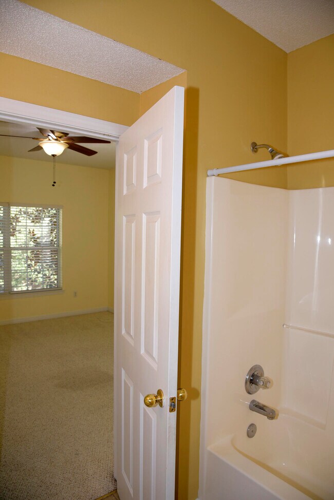 Building Photo - 1501 Partin Dr N