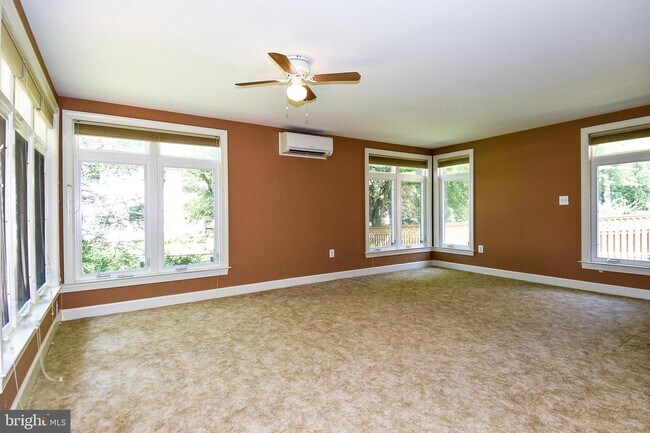 Building Photo - 1716 Burning Tree Dr