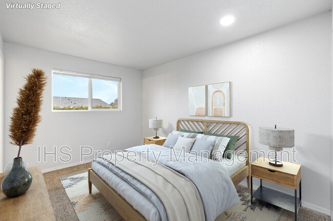 Building Photo - 3714 W 16th Pl