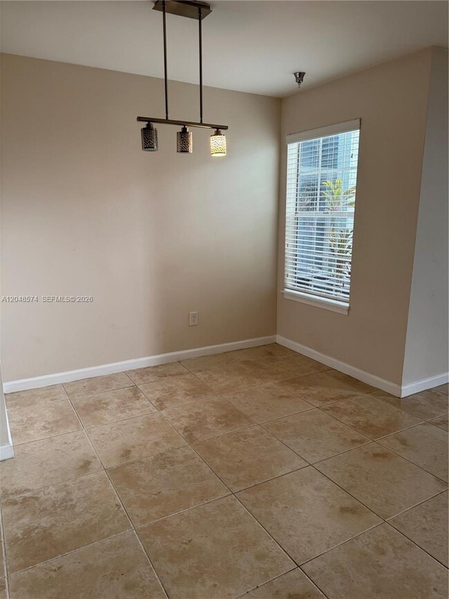 Building Photo - 1205 Crystal Way