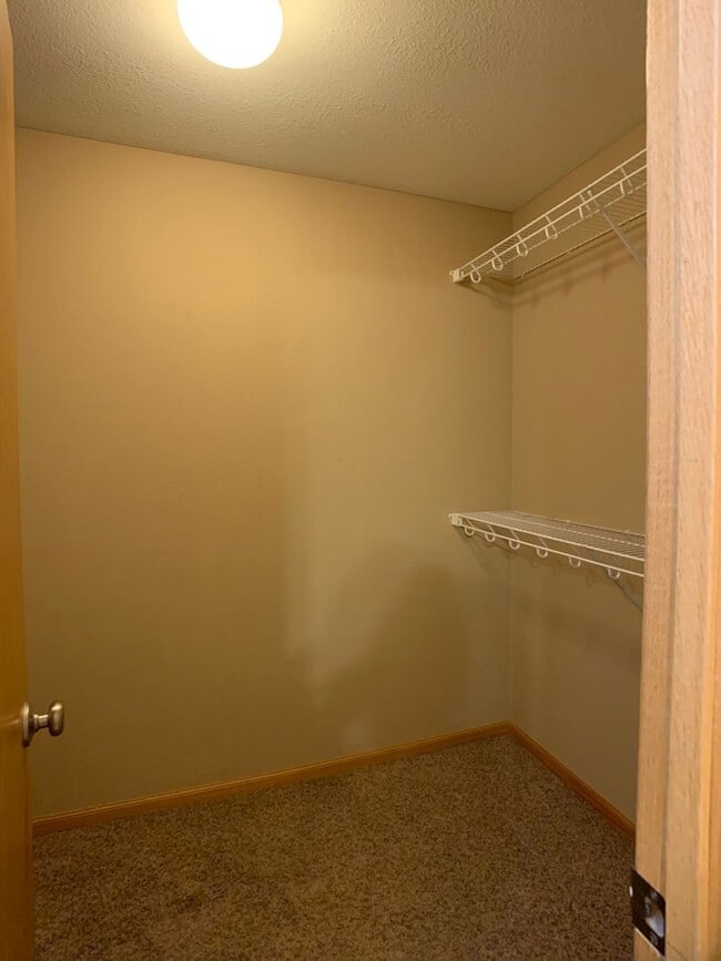 Building Photo - WEST SIDE OF MANHATTAN! FENCED BACKYARD!