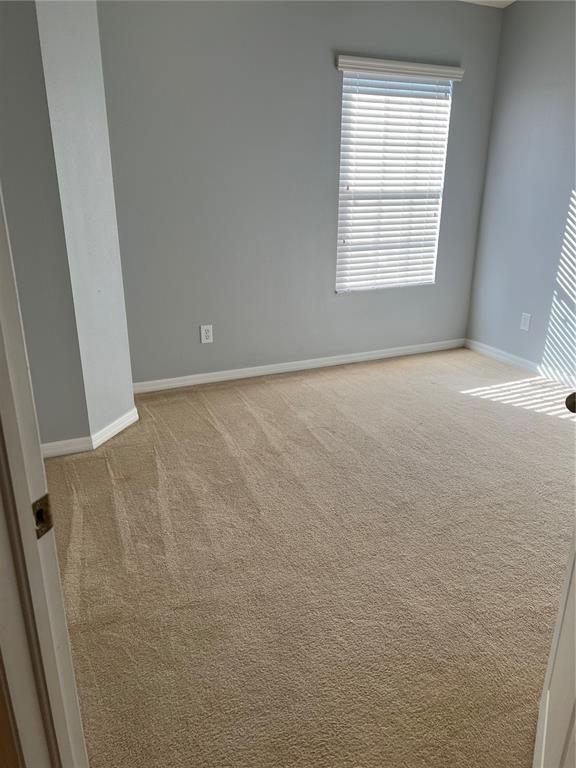 Building Photo - 20027 Heritage Point Dr