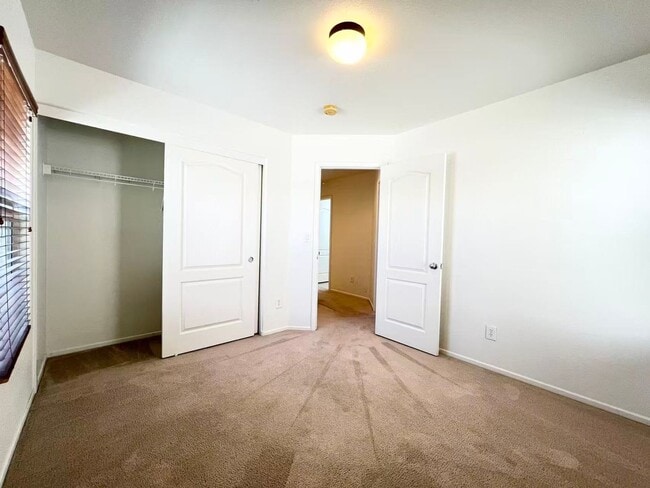 Building Photo - 11143 Ranch Valley St