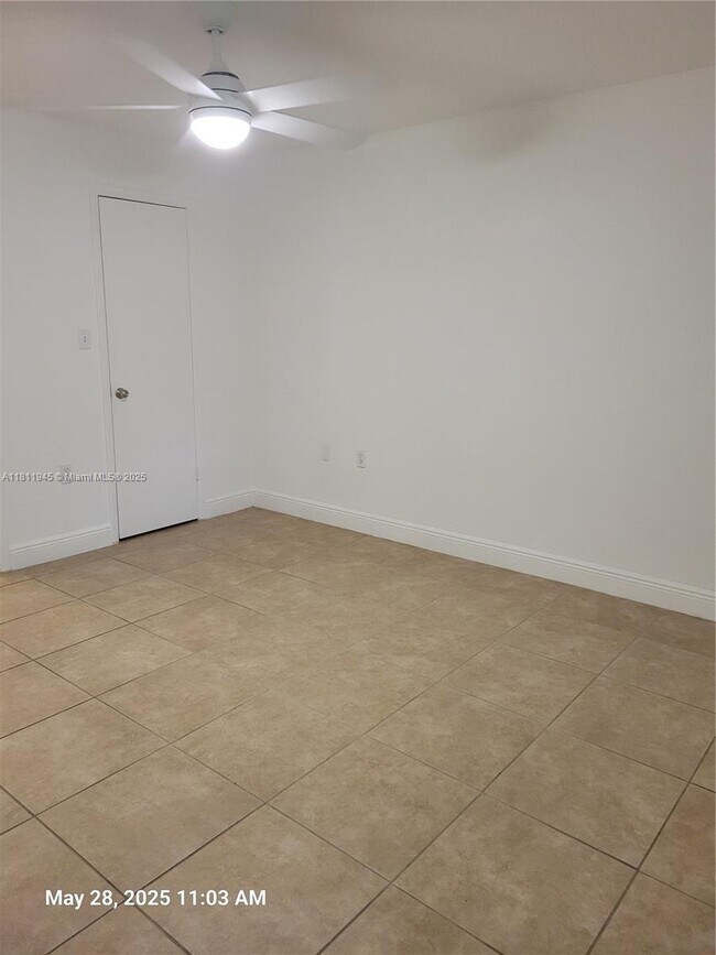Building Photo - 10500 SW 155th Ct