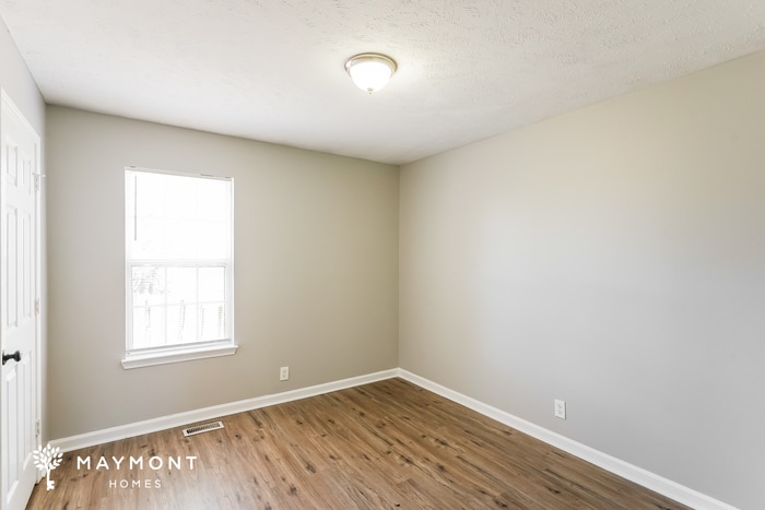 Building Photo - 737 Stone Hedge Dr