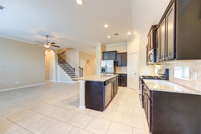 Building Photo - 6519 Point Hollow Ln
