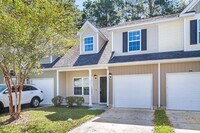 Building Photo - Beautiful FOUR bedroom townhome in Goose Creek!