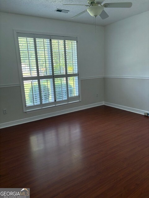 Building Photo - 55 Pne Mdw Dr