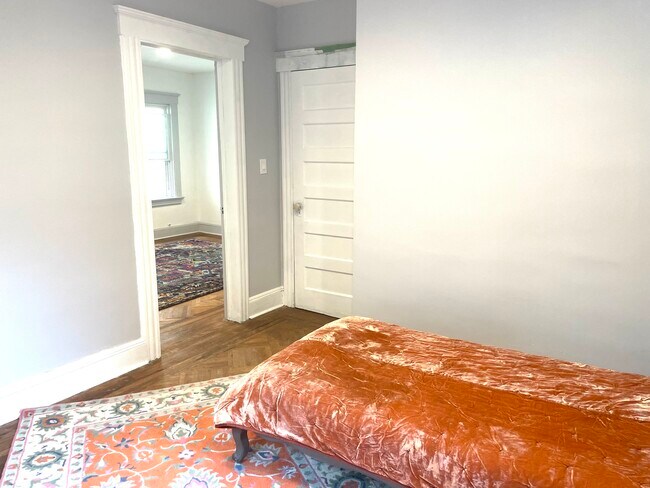 1st and 3nd bedroom has additional door connecting them - 499 Highland Ave