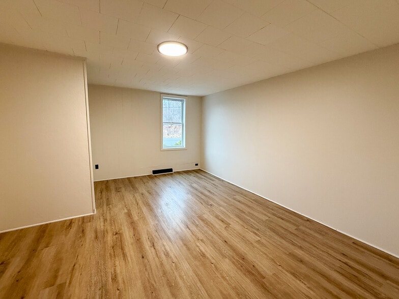 Bedroom 3 - 9 Mount Pleasant St