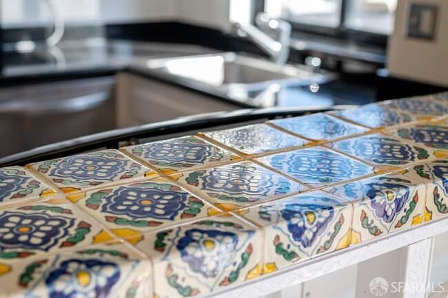 Building Photo - 900 Bush St