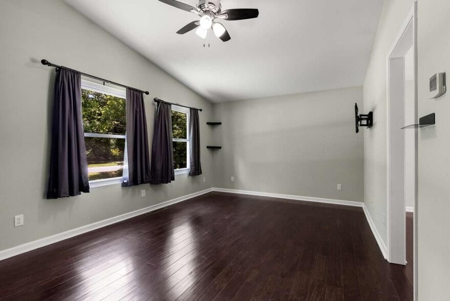 Building Photo - 1741 Branch View Dr