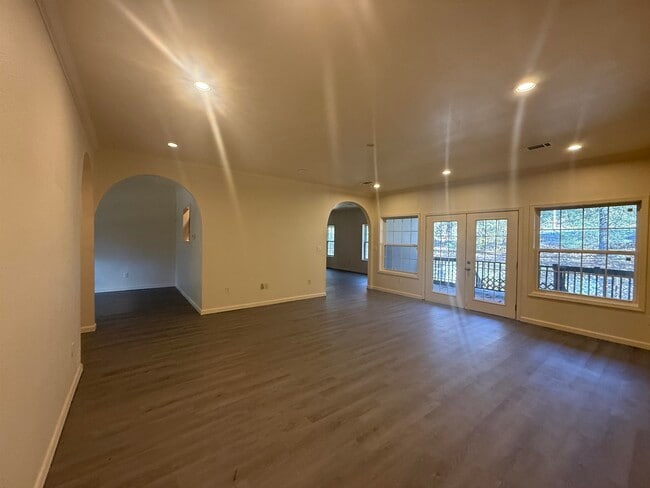 Building Photo - 11 Immokalee Dr