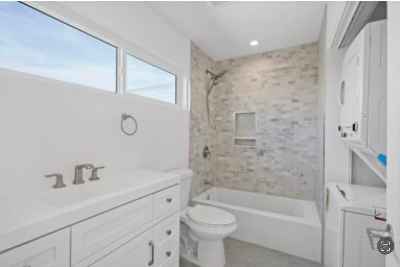 Building Photo - 2915 Hauser Blvd