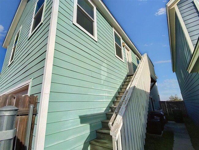 Building Photo - 1721 Arbor Knot Dr